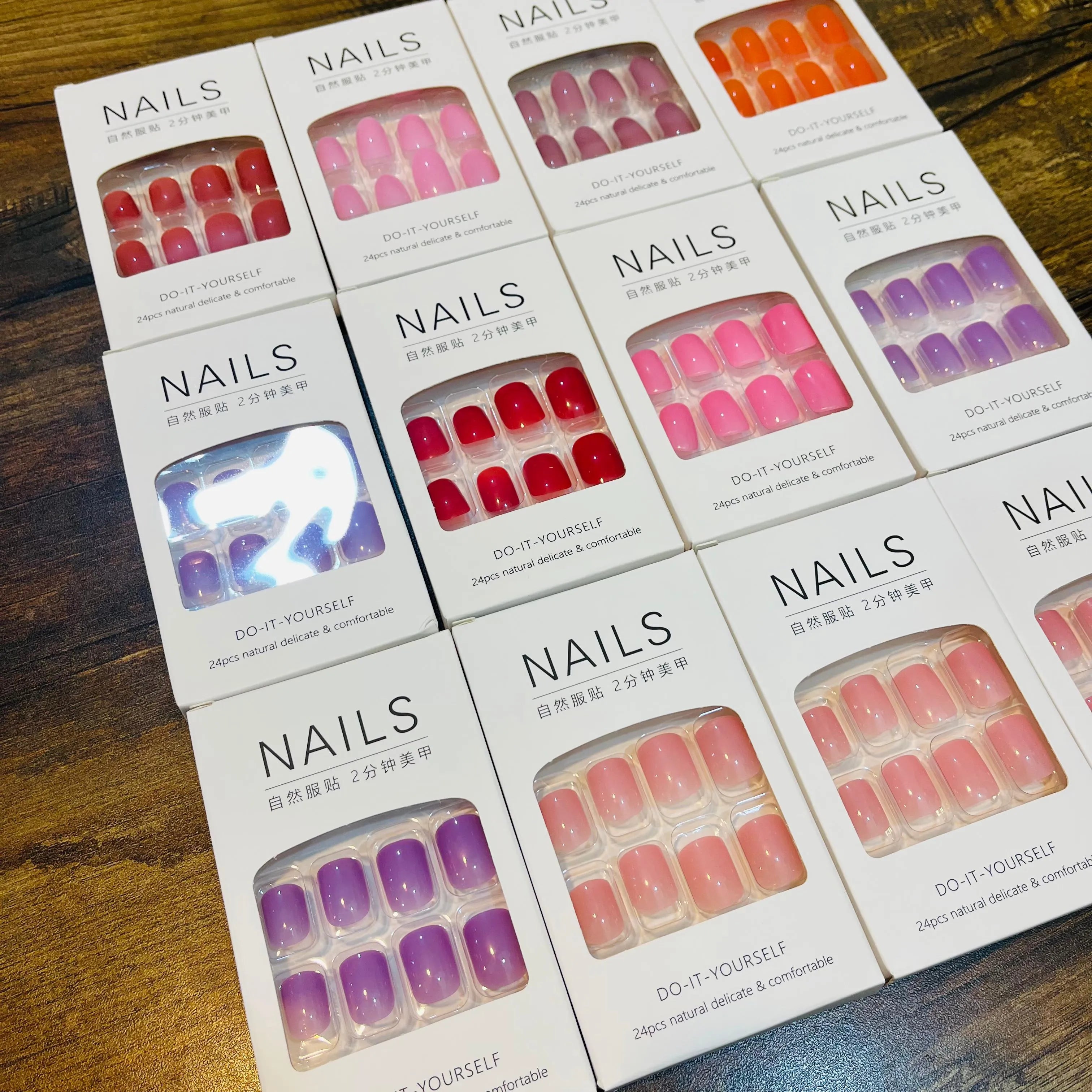 Stylish Artifical Nails With Free sticker (24 Pcs) Cosmia.pk