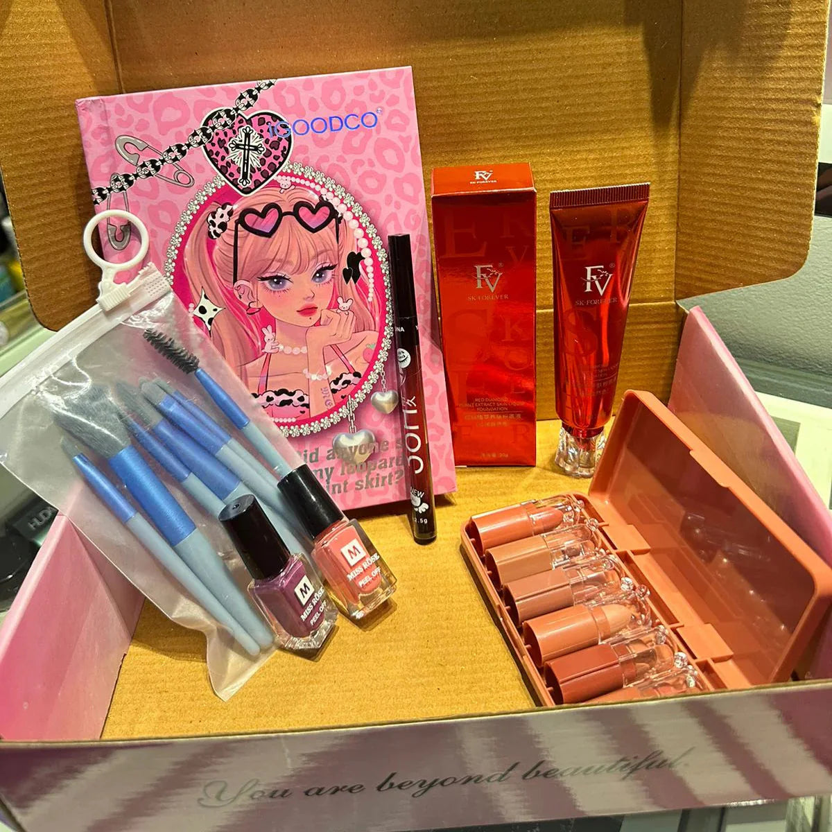 Value Makeup Gift Box – 10-in-1 Complete Beauty Set Cosmia.pk