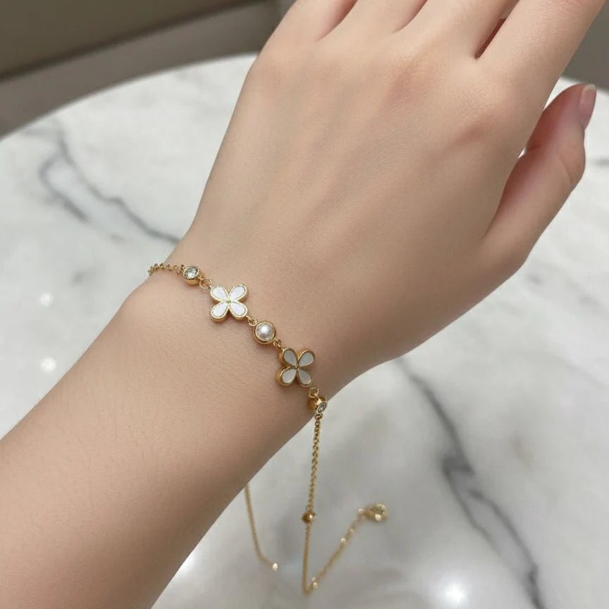 Zircon Flower Bracelet Cosmia