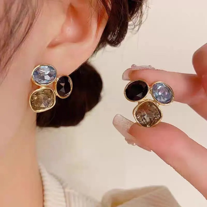 Colorful Oval Geometric Stud Cosmia