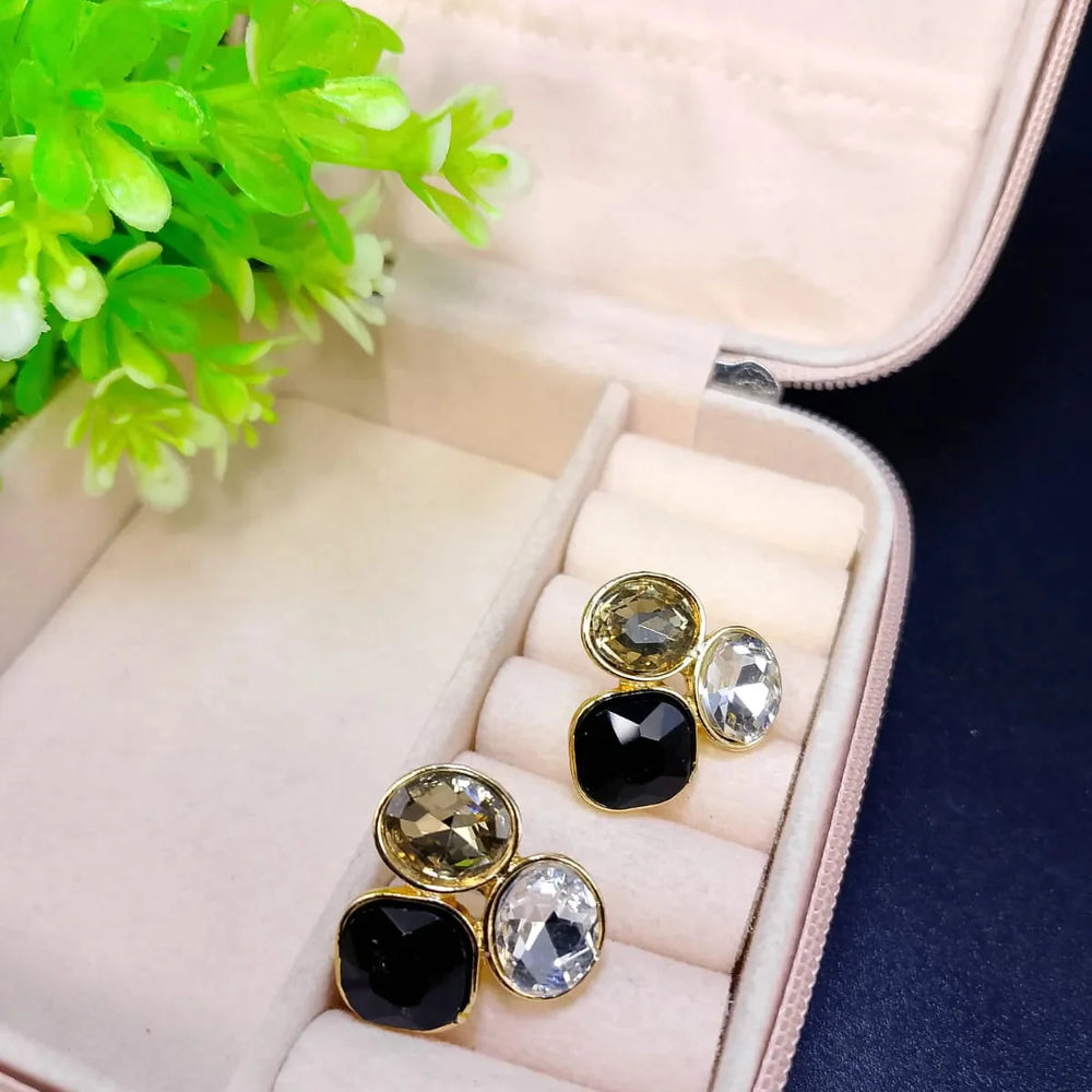 Colorful Oval Geometric Stud Cosmia