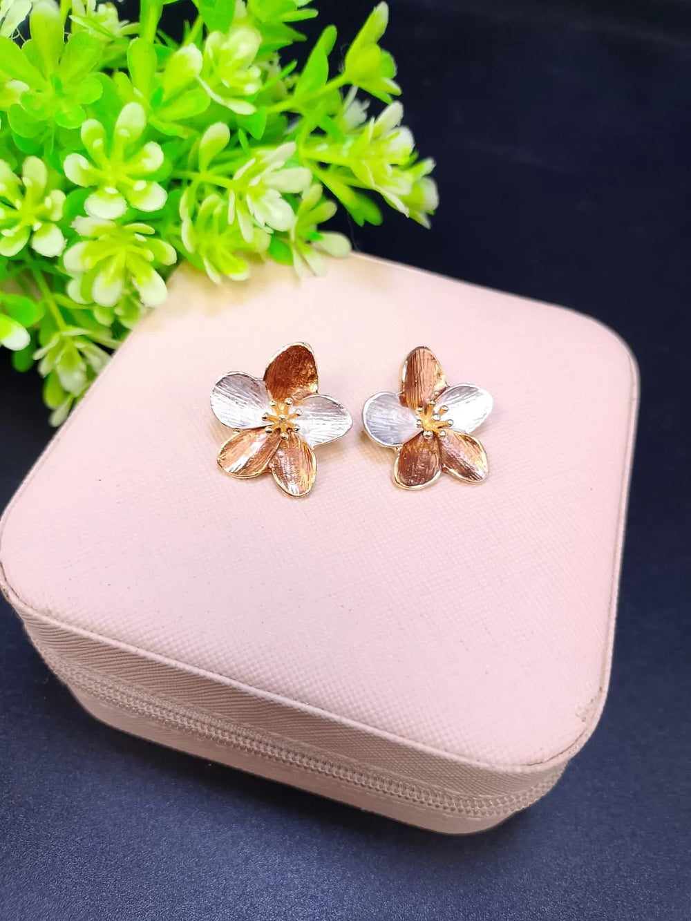 Flower Korea Stud Earrings Cosmia
