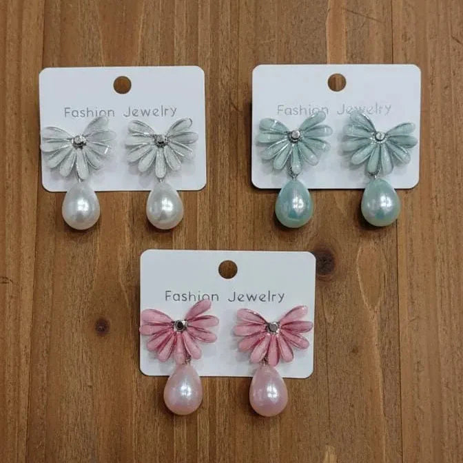 Beautiful Flower Earings Cosmia