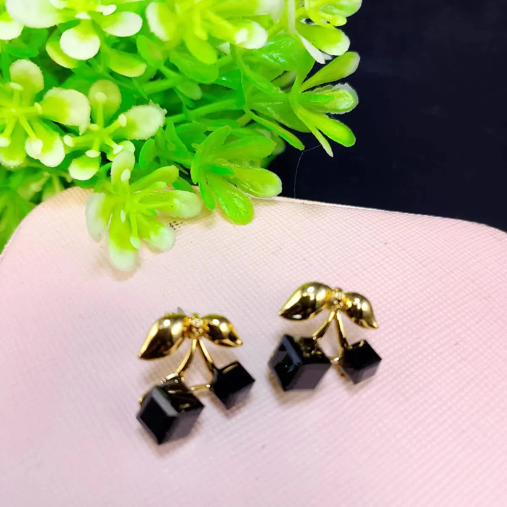 Crystal Stone Design Earrings Cosmia