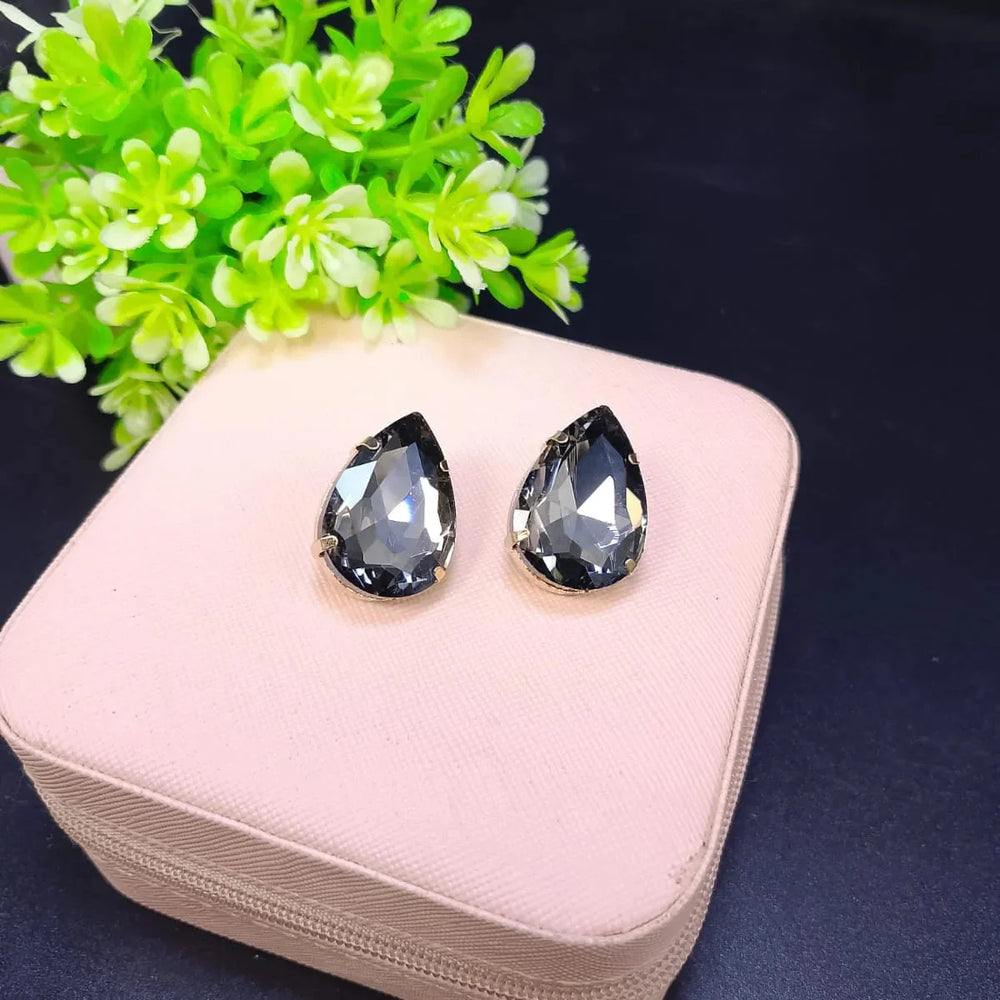 Drop stone stud Earrings Cosmia