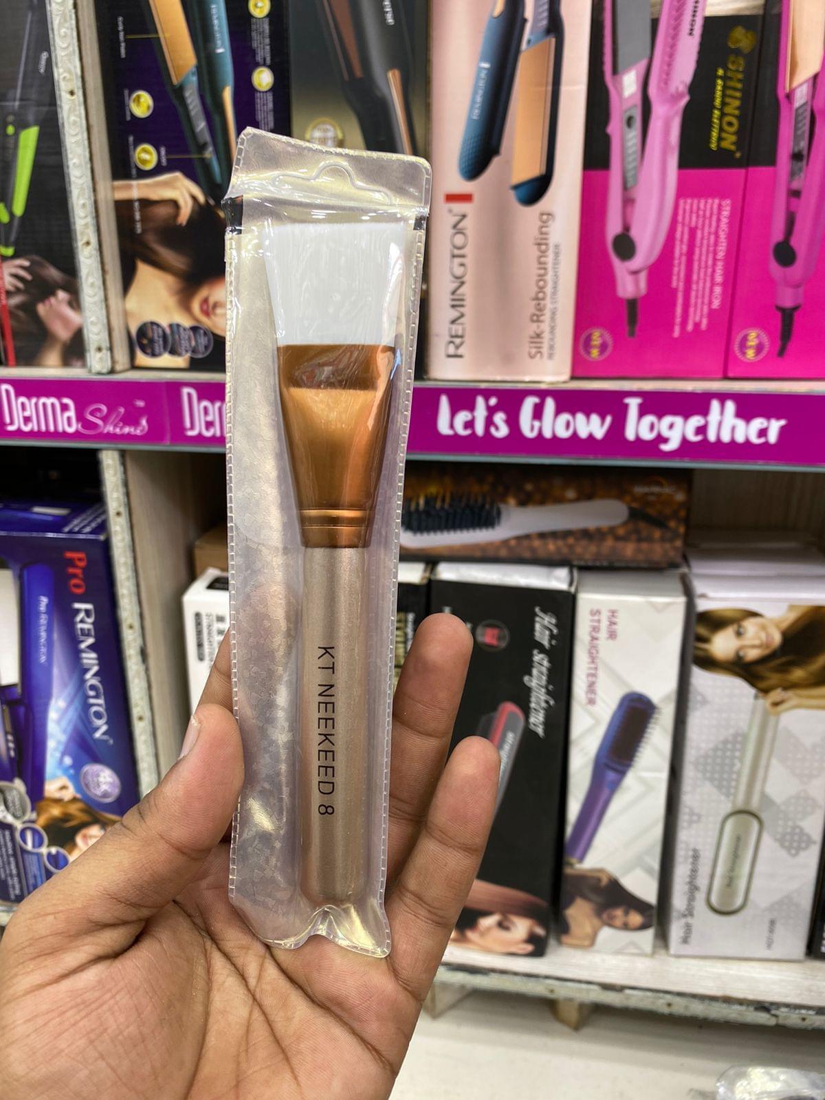 Blush-On Brushes – Perfect Precision for a Flawless Glow Cosmia.pk