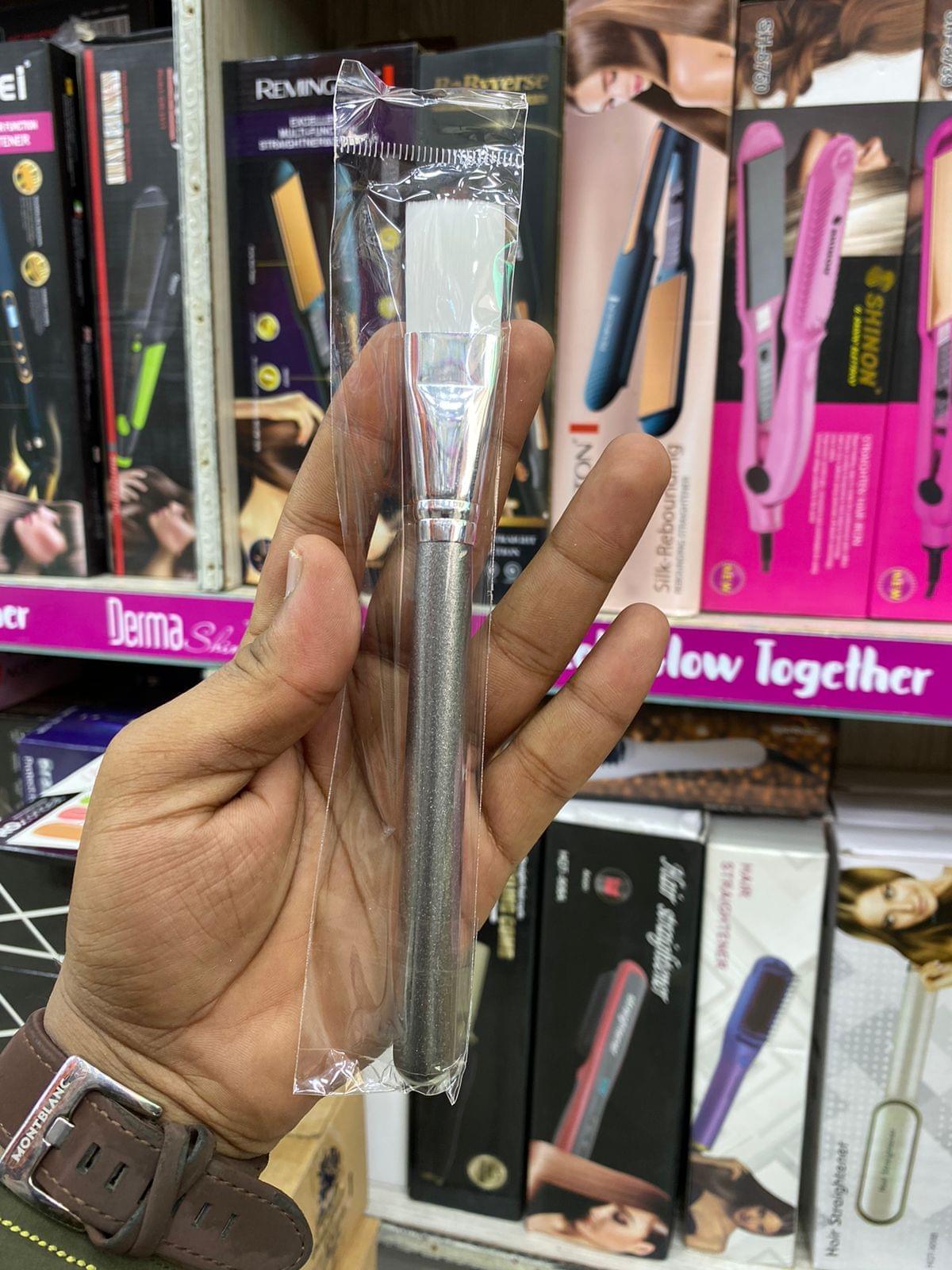 Blush-On Brushes – Perfect Precision for a Flawless Glow Cosmia.pk