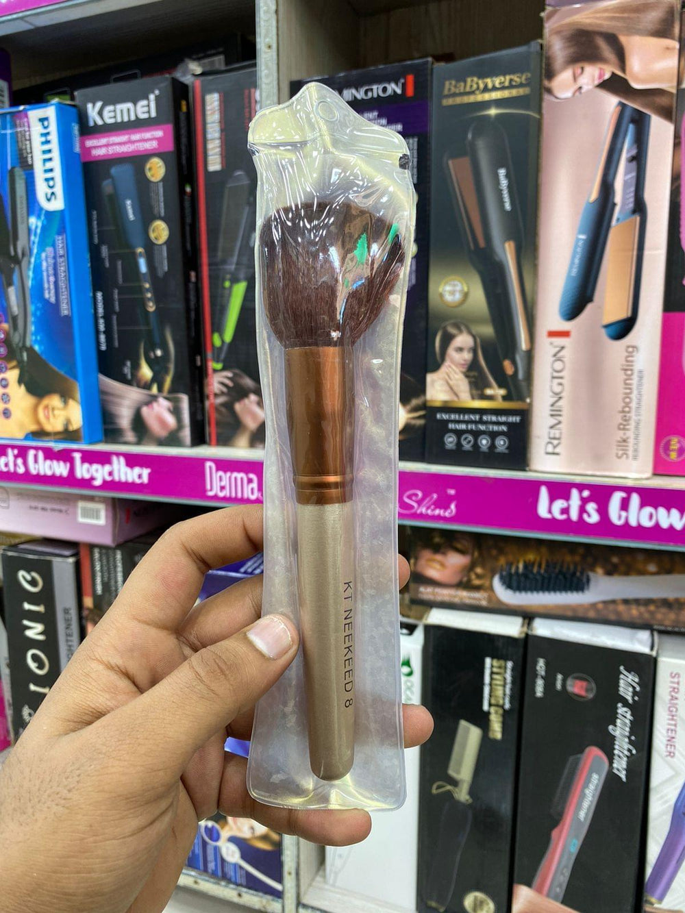 Blush-On Brushes – Perfect Precision for a Flawless Glow Cosmia.pk