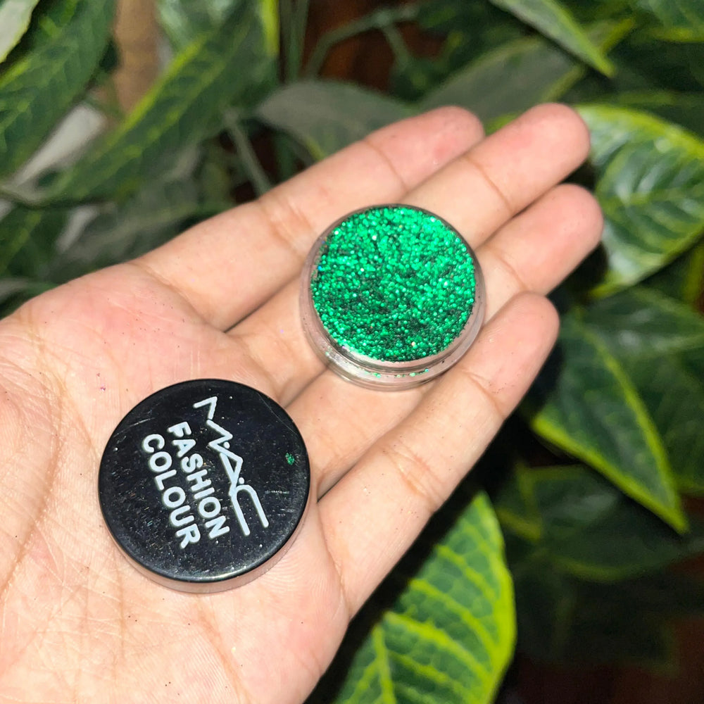 MAC Glitter Eyeshadow – Dazzling Sparkle & Intense Pigmentation Mac
