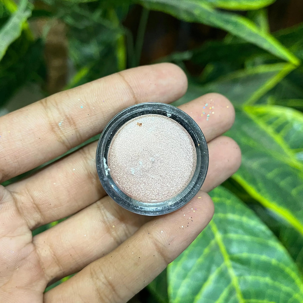 MAC Shimmer Eye Paint – Intense Shine & Bold Color Mac