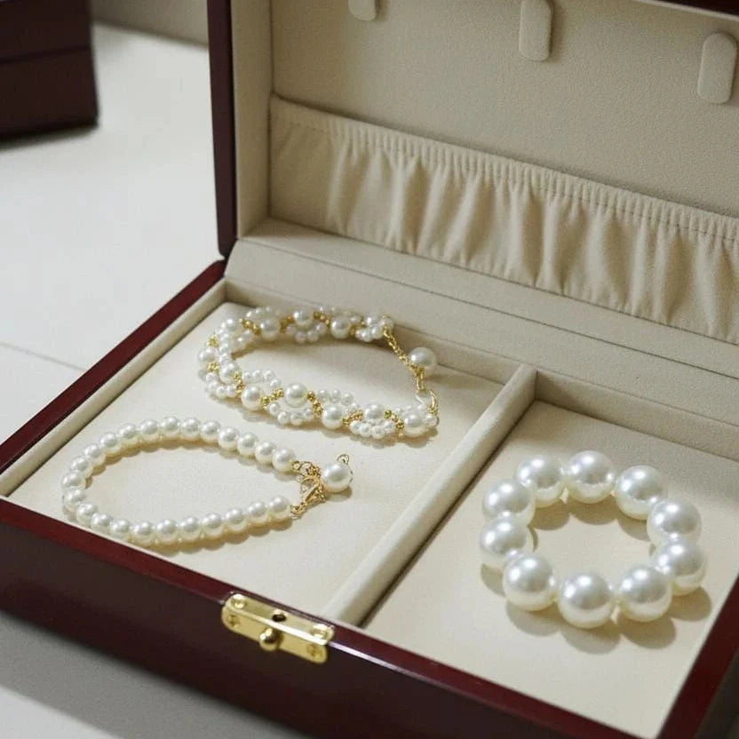 3 line pearl bracelet Cosmia