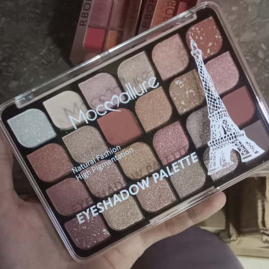 Mocallure Natural Fashion Eyeshadow Palette - 24 Colors Mocallure