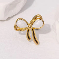 Vintage Bow Ring Cosmia