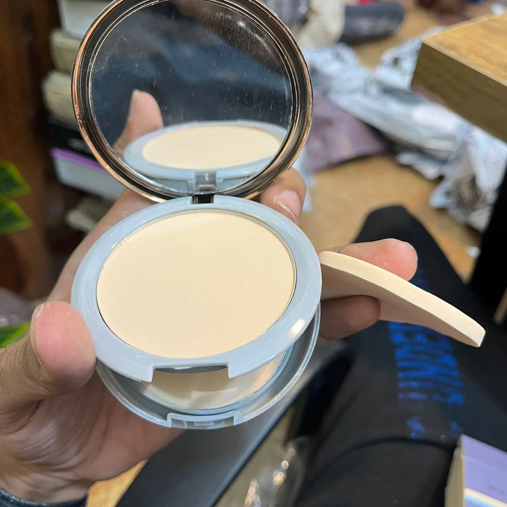 Emelie Double Face Powder – 2-in-1 Compact for Flawless Matte Finish Emelie