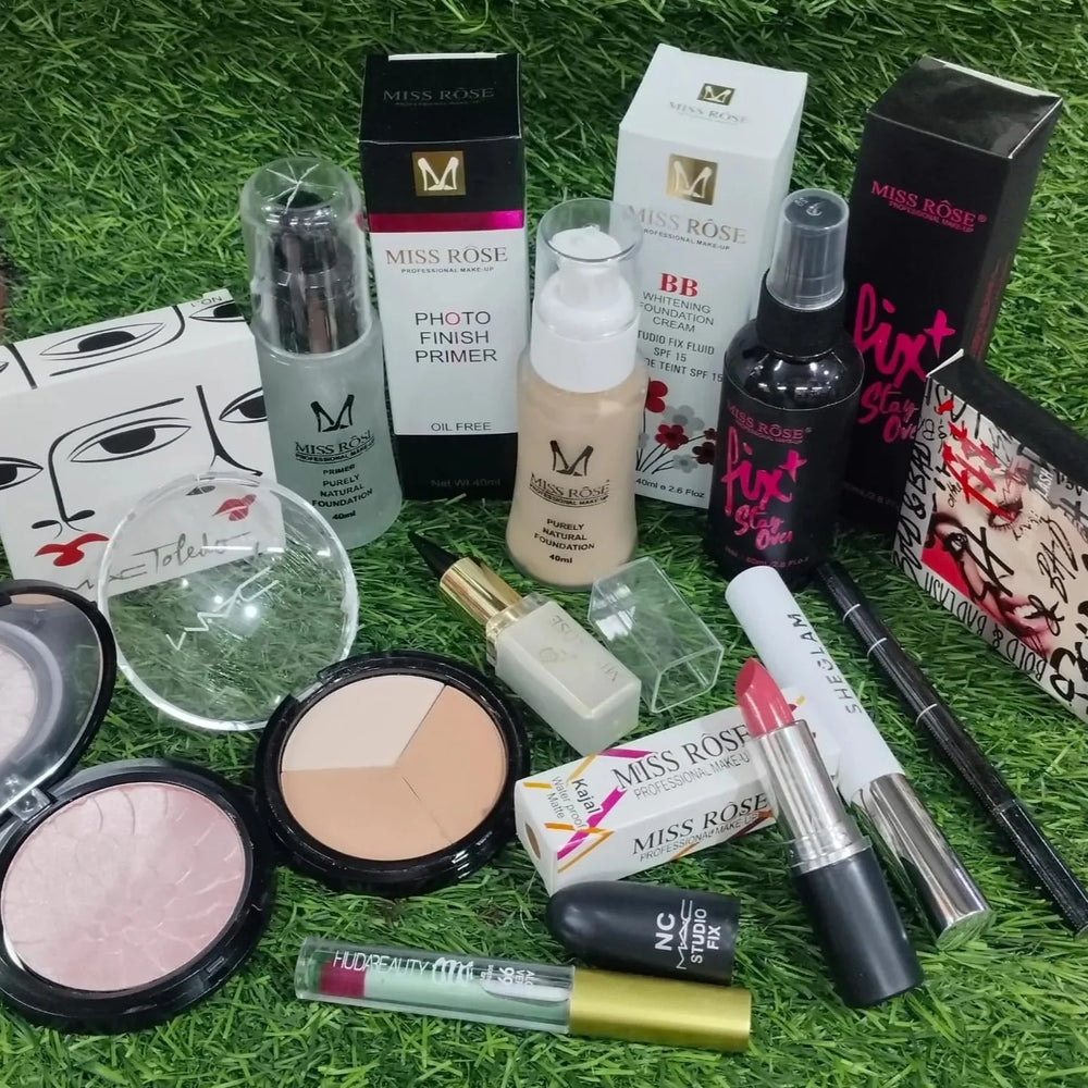 Makeup Deal 36: Ultimate Beauty Essentials Kit Cosmia.pk