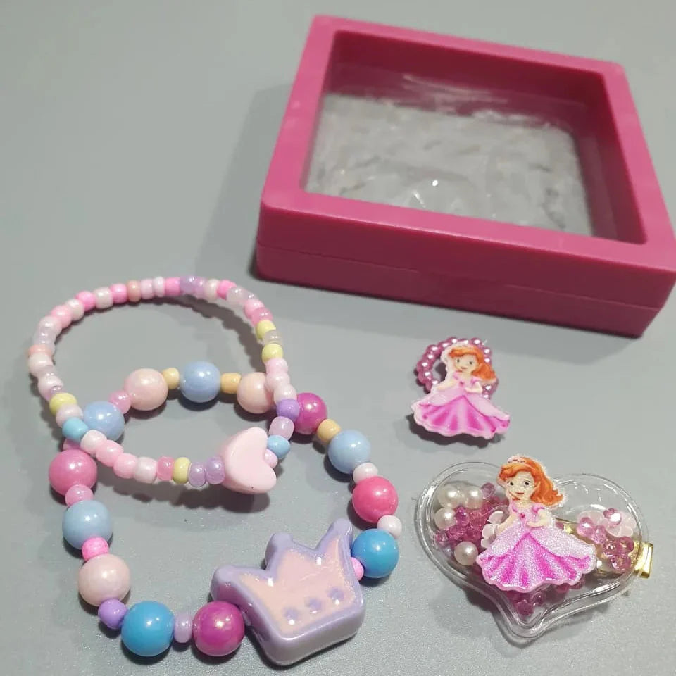 Baby Gift Box – Each Box Cosmia
