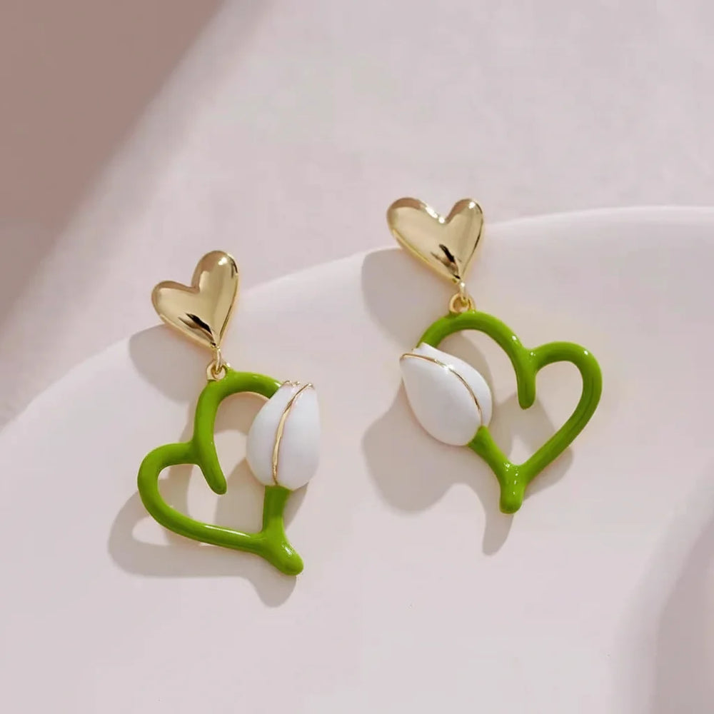 French White Tulip Heart Dangle Earrings - Each Cosmia.pk