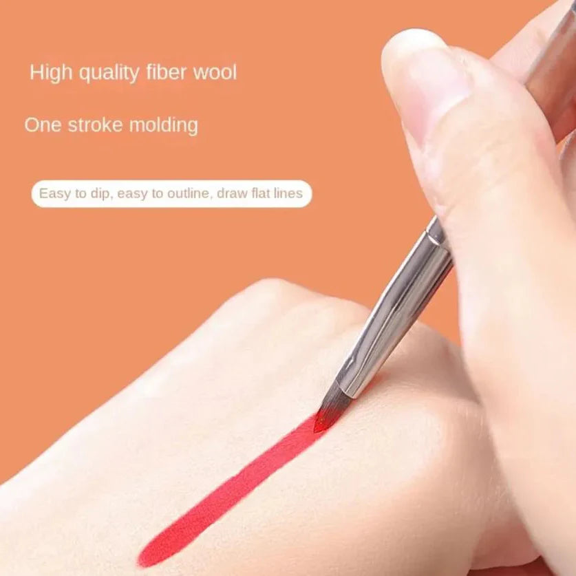 MUF304 Concealer Lip Brush with Wood Handle & Aluminium Tube MUF