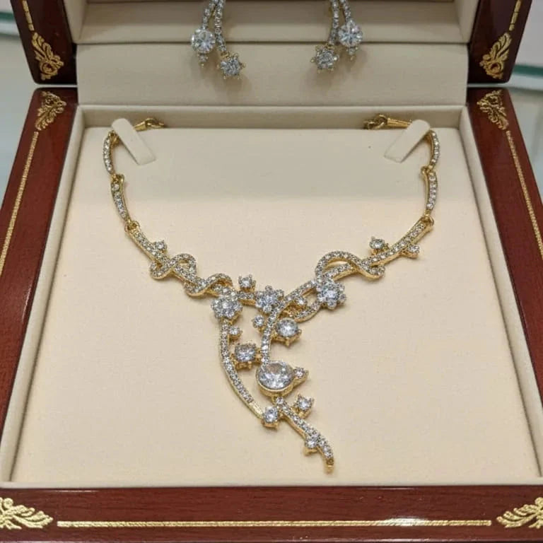 Necklace stone Stud's Tops Cosmia