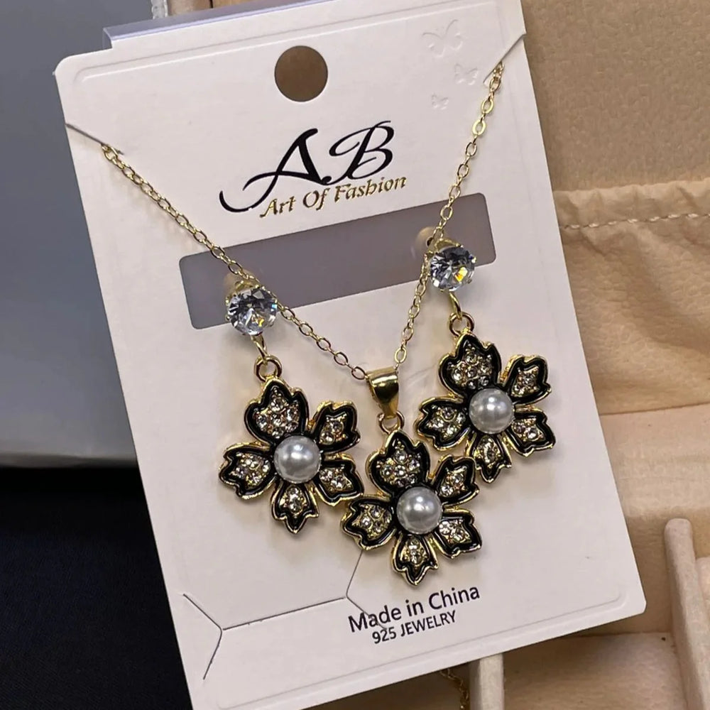 Women’s Necklace & Earrings Set – Each Cosmia
