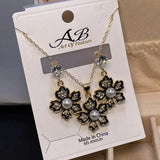 Women’s Necklace & Earrings Set – Each