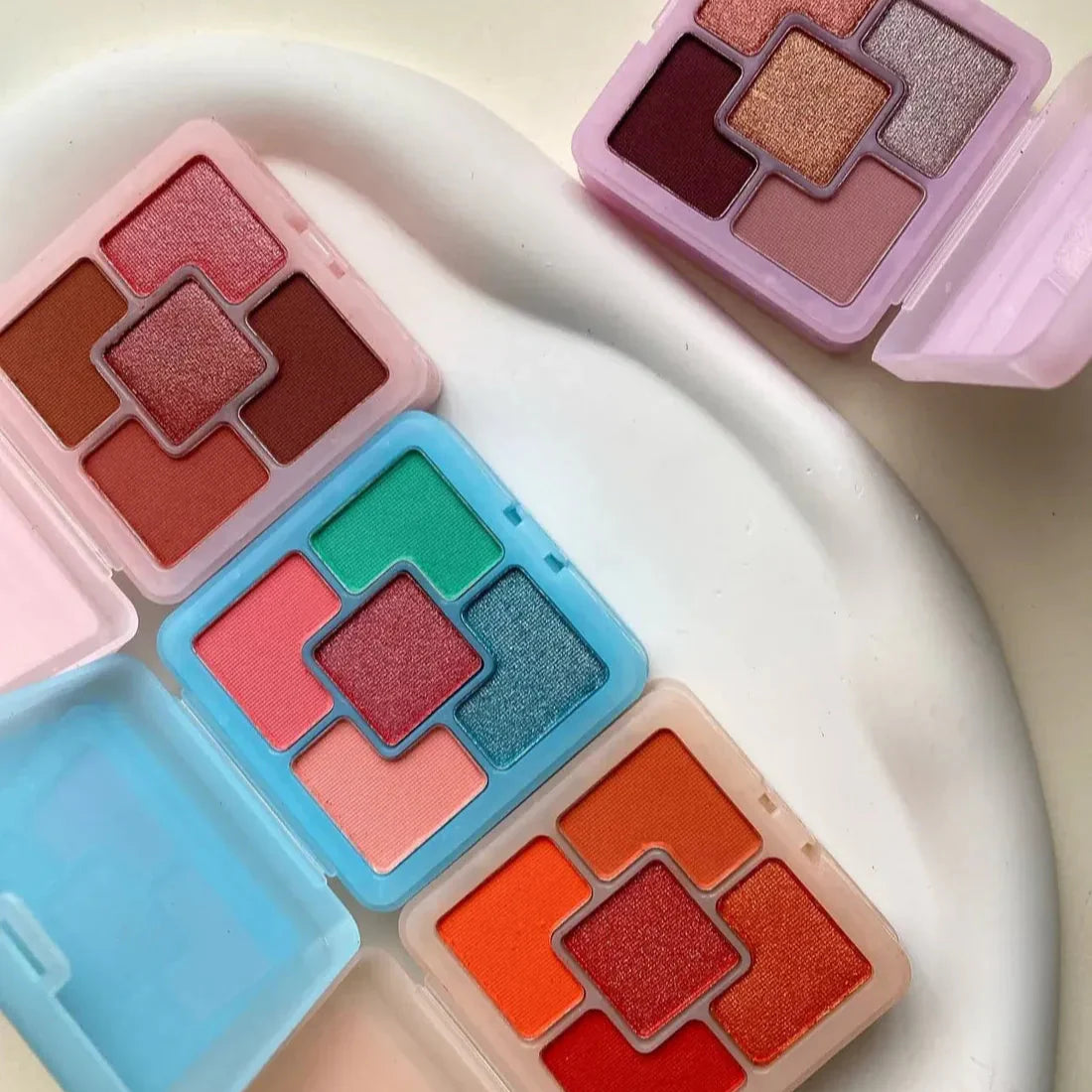 Mocallure 2 in 1 Mini Eyeshadow & Blush Palette Mocallure