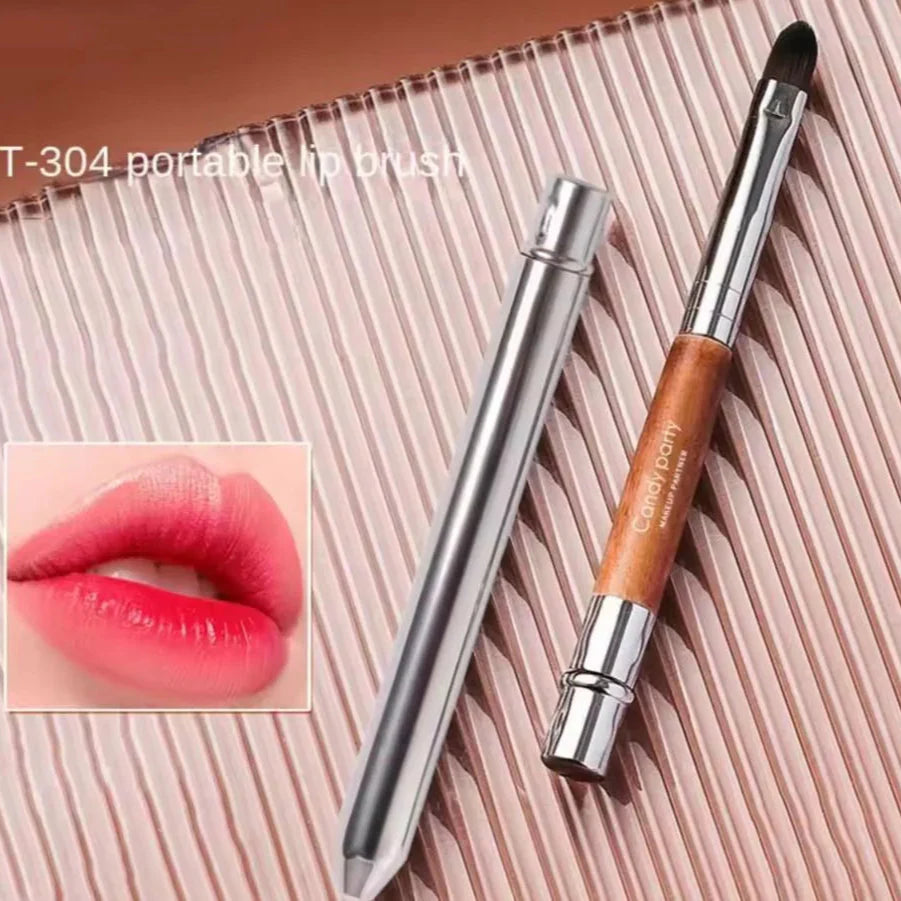 MUF304 Concealer Lip Brush with Wood Handle & Aluminium Tube MUF