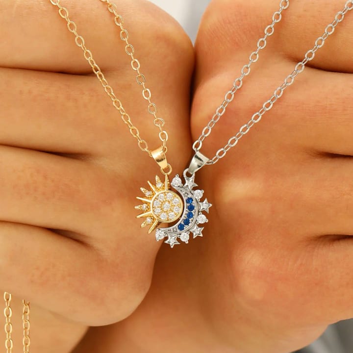 2 in 1 Moon and Sun Necklace Cosmia