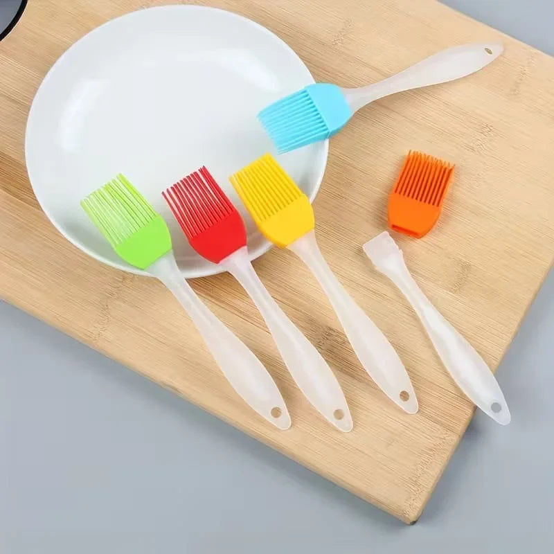 6-Piece Silicone Oil Brush Set Cosmia.pk