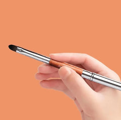 MUF304 Concealer Lip Brush with Wood Handle & Aluminium Tube MUF