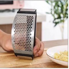 Stainless Steel Garlic Crusher, Garlic Grinder, Hand Held Garlic Press Cosmia.pk