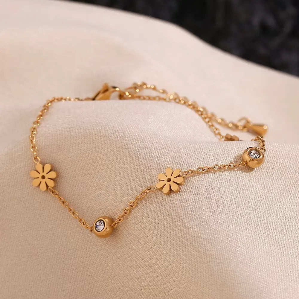 Flower Chain Bracelet – Elegant Sparkling Fashion Jewelry Cosmia.pk