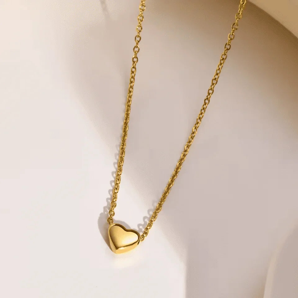 Heart Pendant Necklace Cosmia.pk