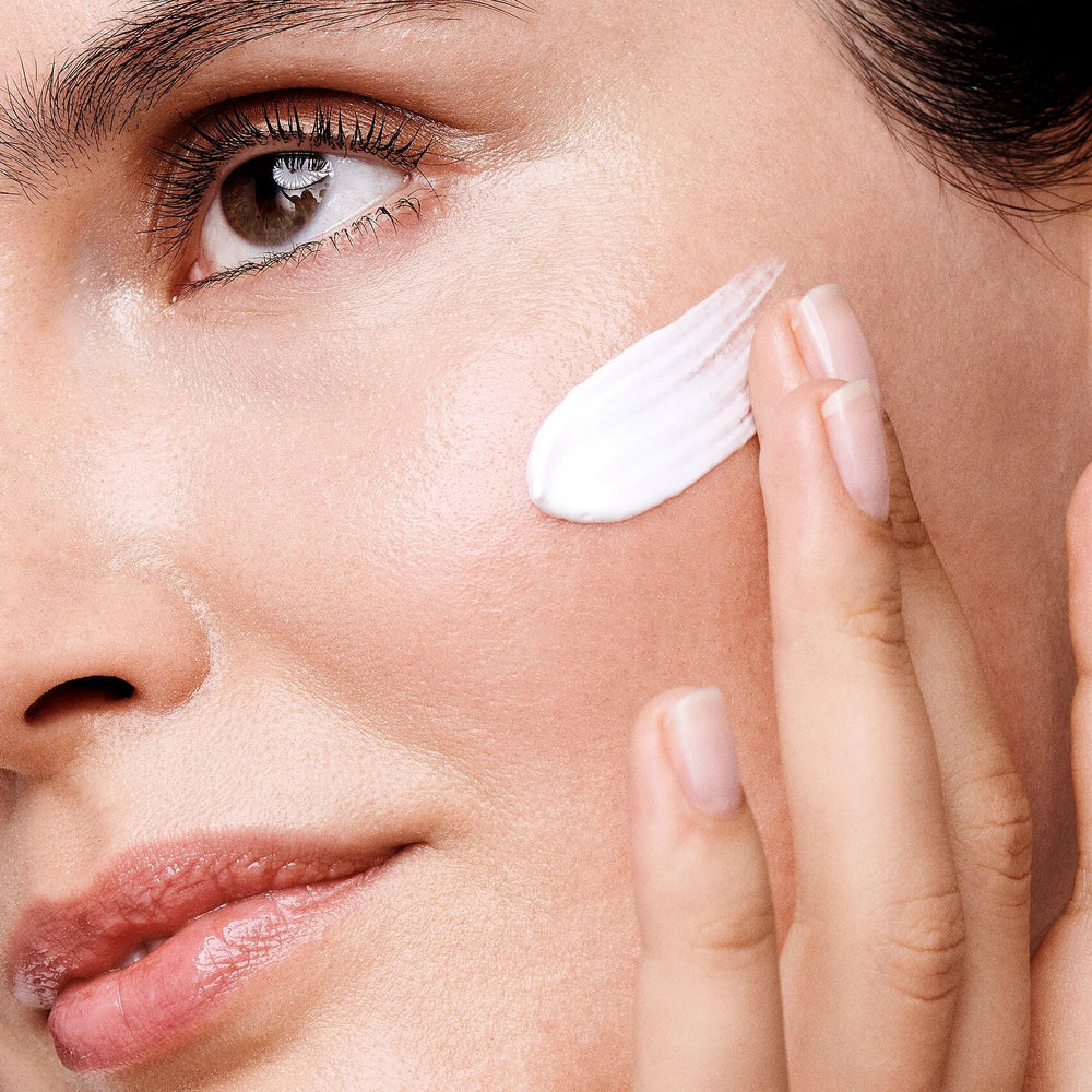 Oriflame Even Out Day Cream SPF 20 – Brightening & Protective Daily Moisturiser - 50ml Oriflame