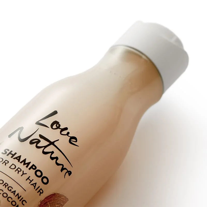 Oriflame Love Nature Shampoo For Dry Hair with Organic Wheat & Coconut - 250ml Oriflame