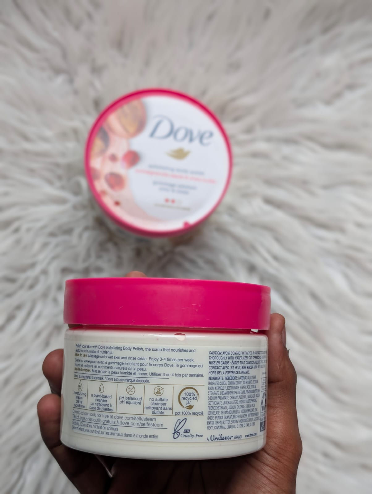 Dove Pomegranate & Shea Butter Exfoliating Body Wash 298g Dove