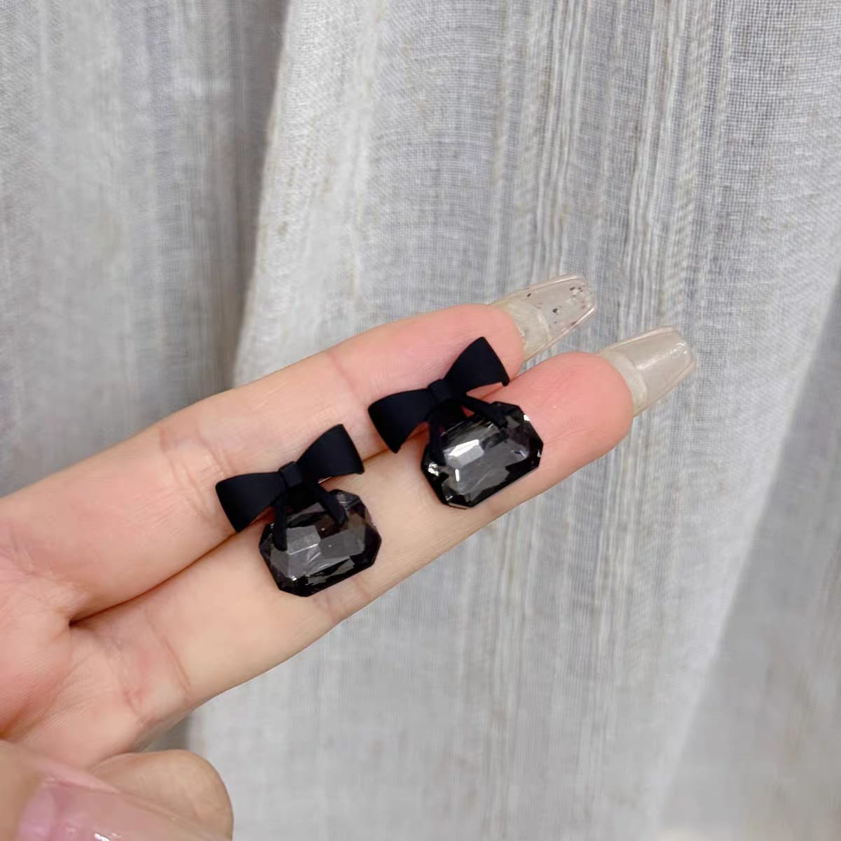 Lovely Square Bow Earrings - Red Cosmia.pk