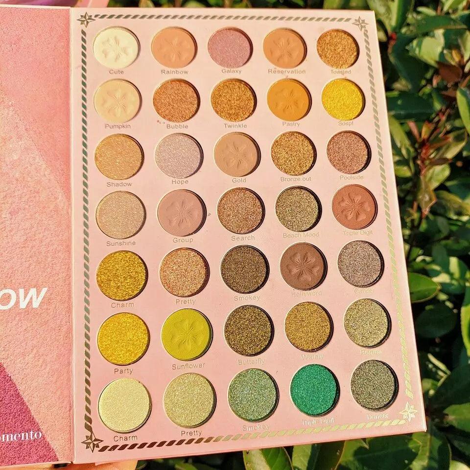 82-Color Fashionable Book Eyeshadow Palette Igoodco