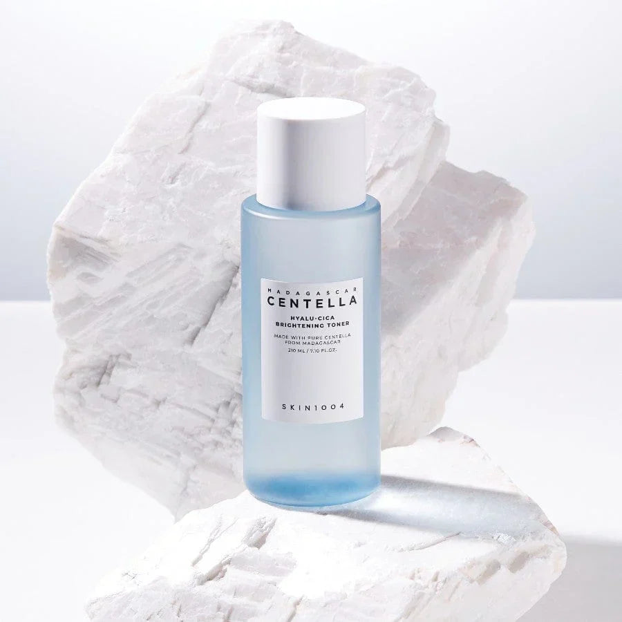Skin1004 - Madagascar Centella Hyalu-Cica Brightening Toner - 210ml SKIN1004