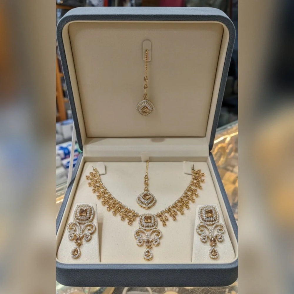 Elegant Zircon Necklace Set – Sparkling Sophistication Cosmia