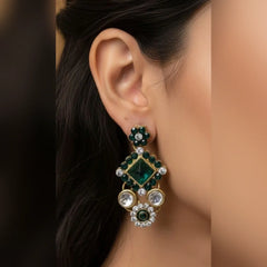 Elegant Kundan Earrings – Traditional Charm Cosmia